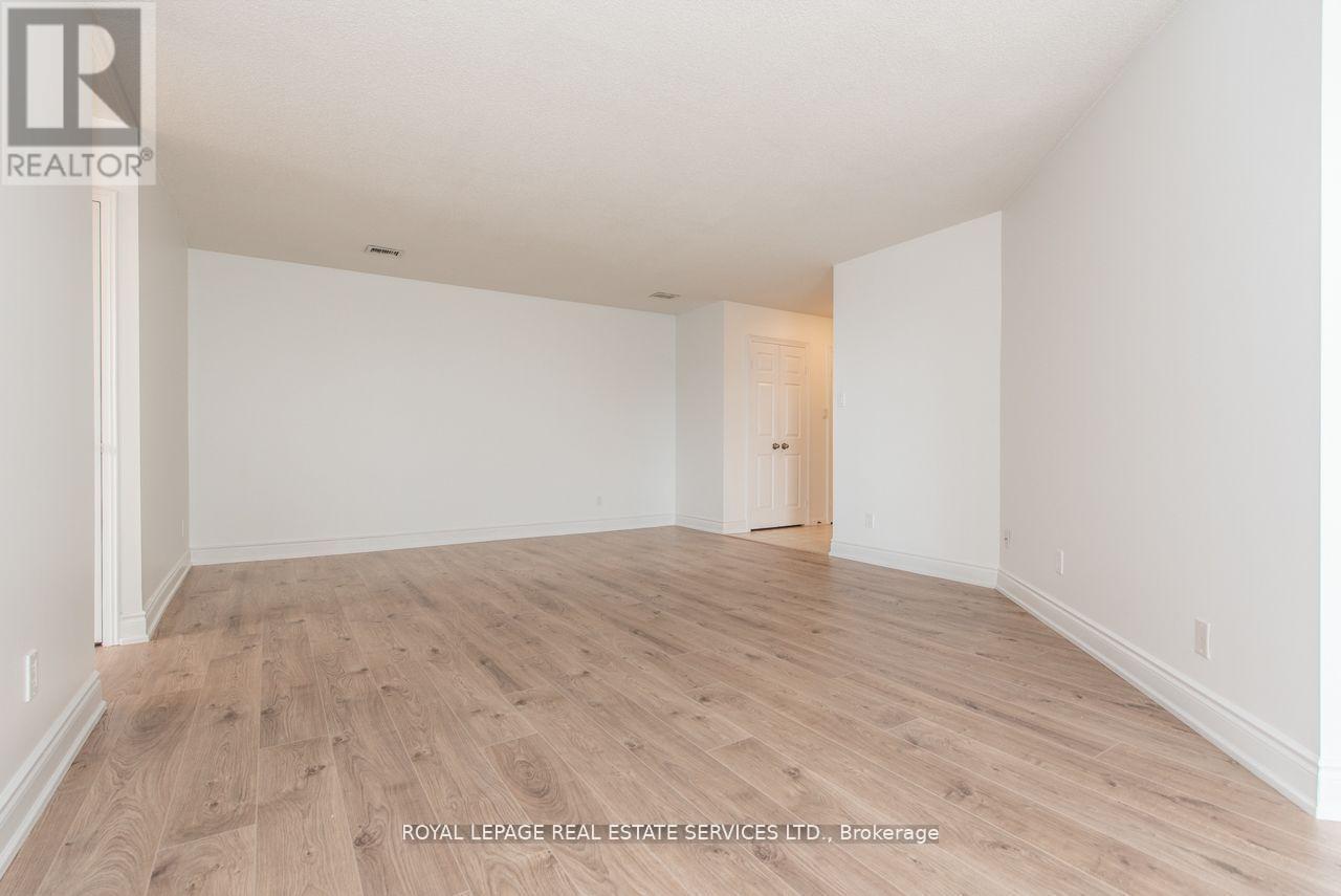 












1404 - 95 LA ROSE AVENUE

,
Toronto,




Ontario
M9P3T2

