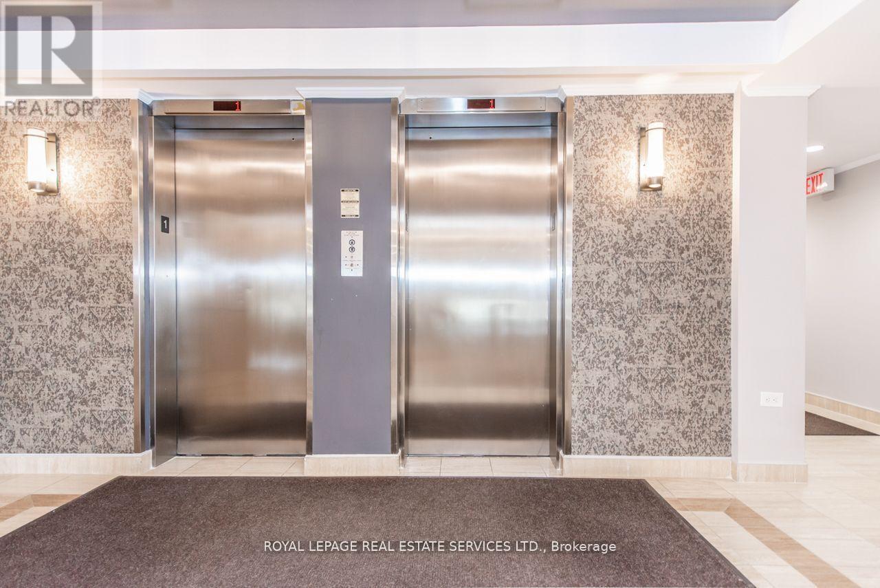 












1404 - 95 LA ROSE AVENUE

,
Toronto,




Ontario
M9P3T2


