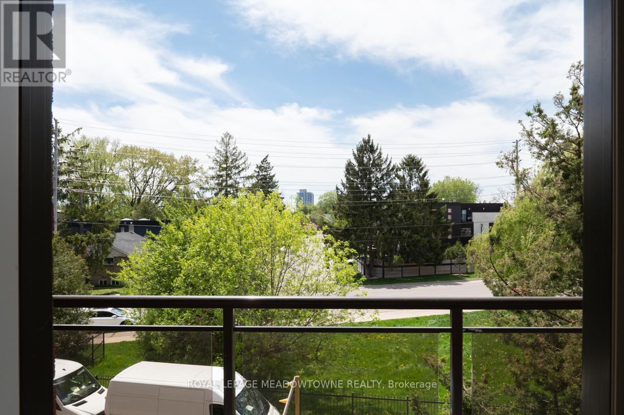 












405 - 1017 SENECA AVENUE

,
Mississauga,




Ontario
L5G3X5

