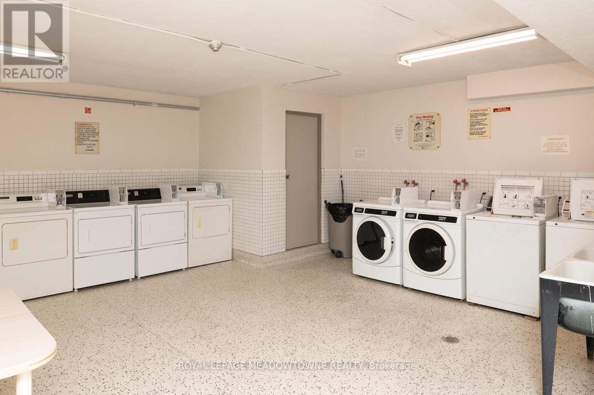 












405 - 1017 SENECA AVENUE

,
Mississauga,




Ontario
L5G3X5

