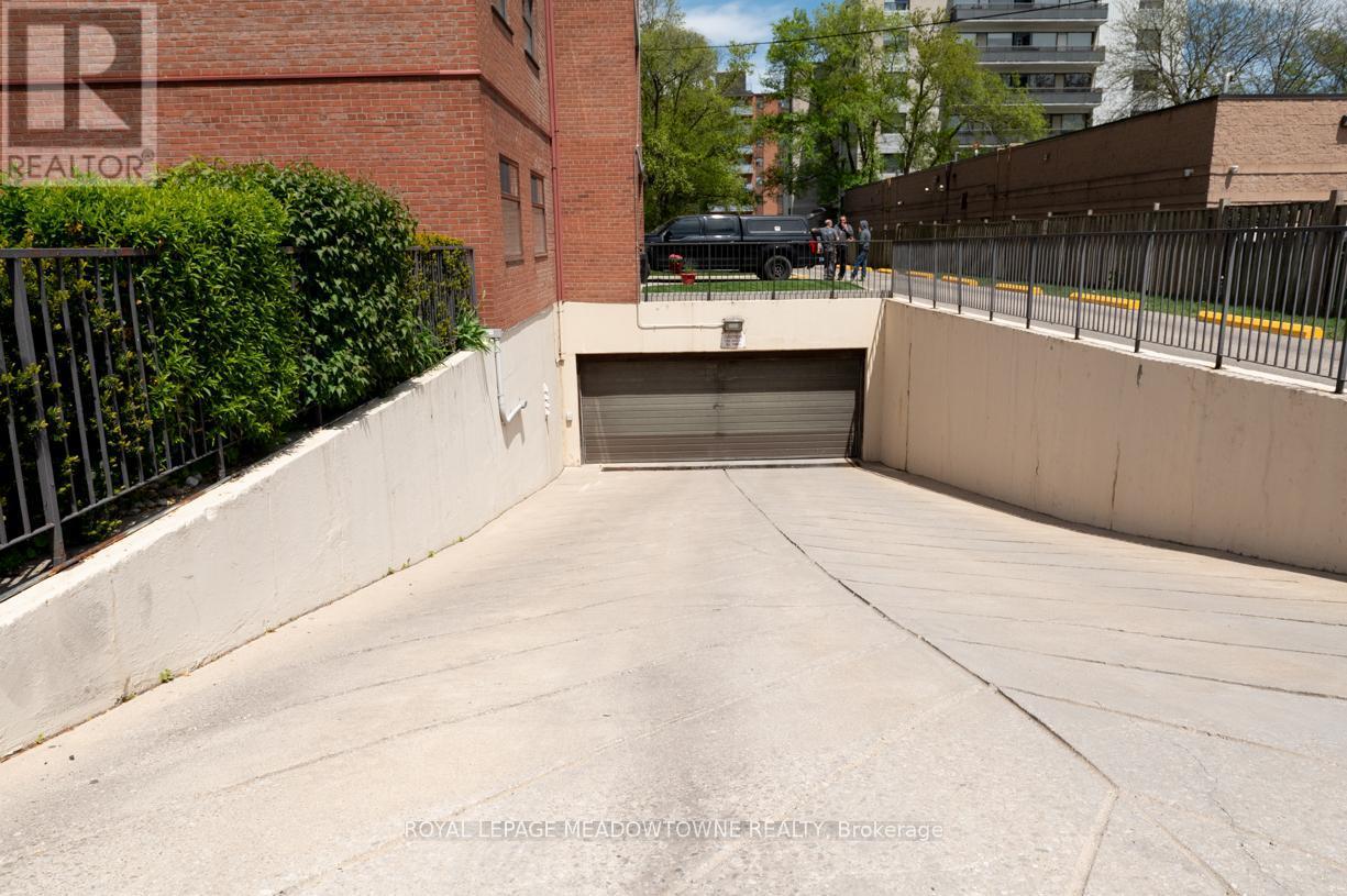 












405 - 1017 SENECA AVENUE

,
Mississauga,




Ontario
L5G3X5

