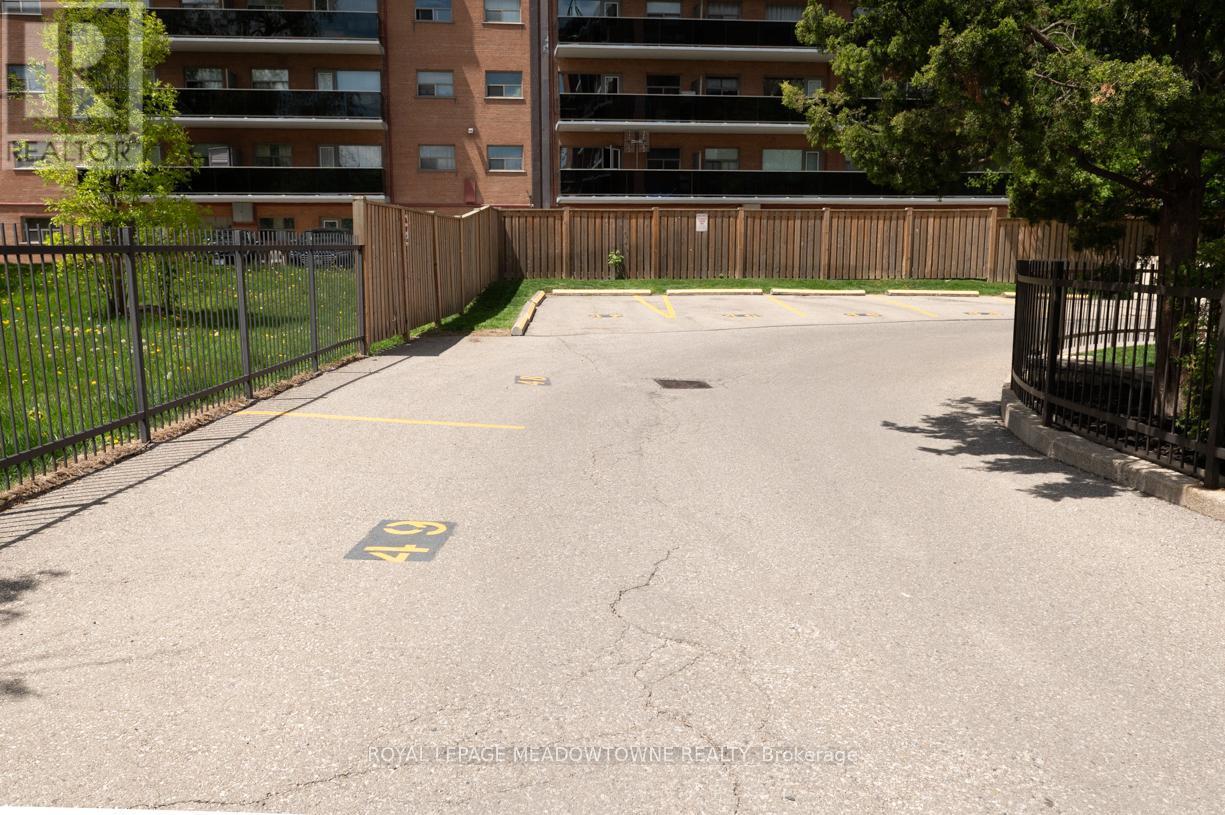 












405 - 1017 SENECA AVENUE

,
Mississauga,




Ontario
L5G3X5

