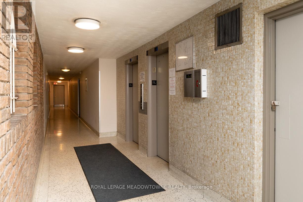 












405 - 1017 SENECA AVENUE

,
Mississauga,




Ontario
L5G3X5

