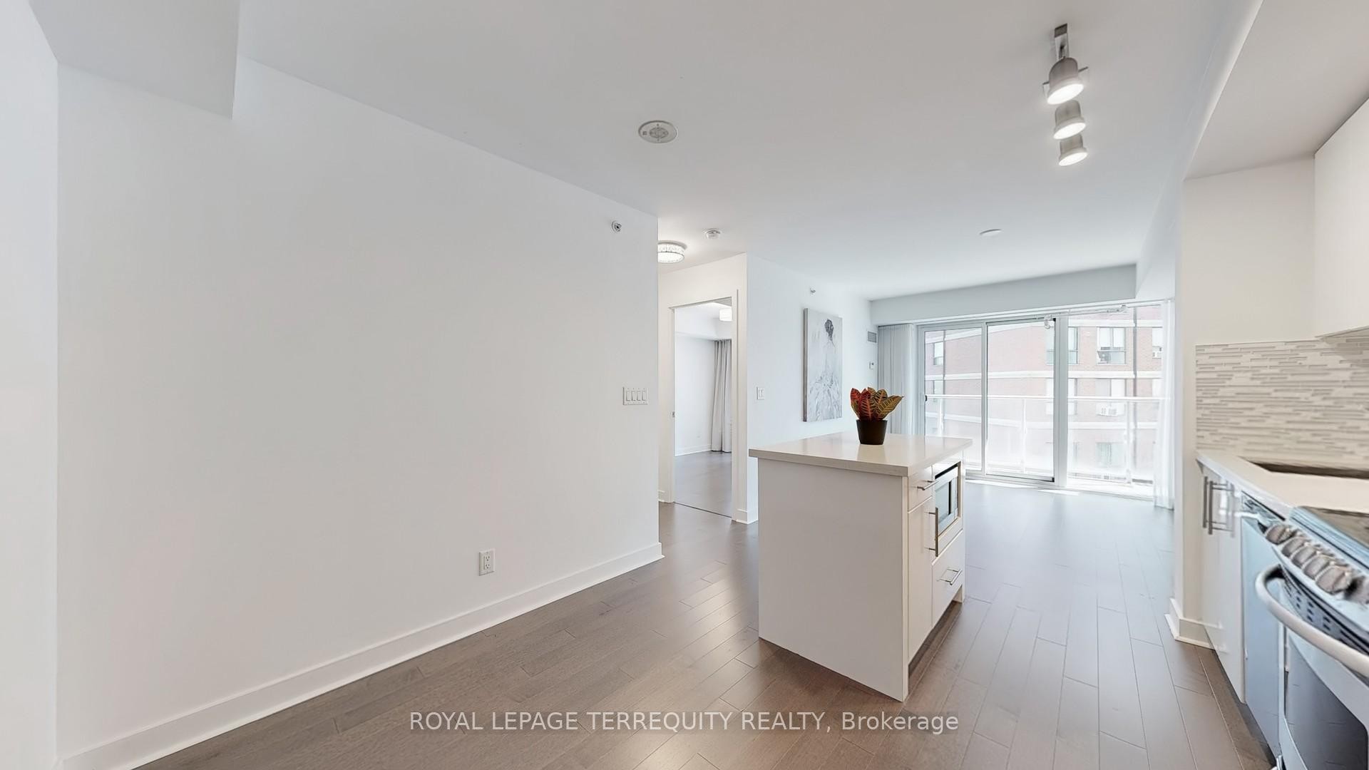









58


Orchard View

Boulevard, 705,
Toronto,




ON
M4R 0A2

