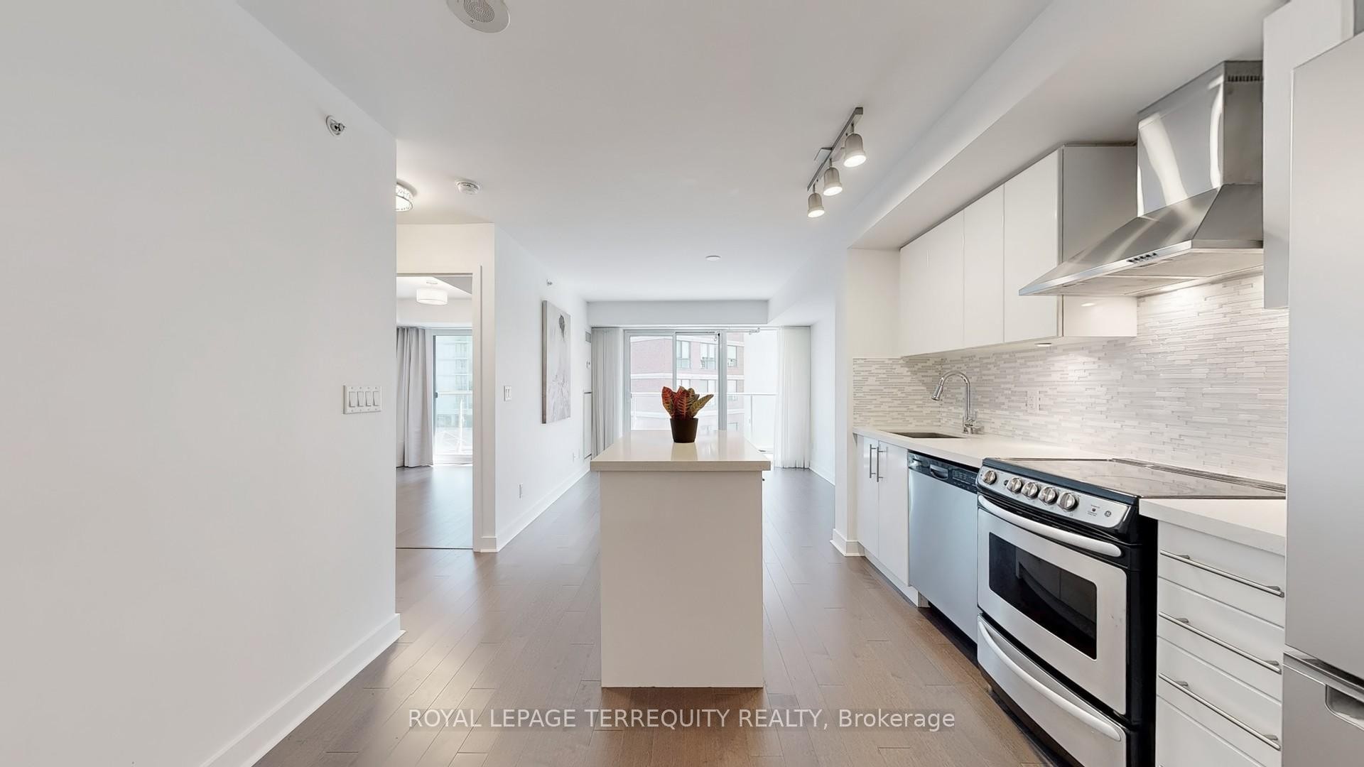 









58


Orchard View

Boulevard, 705,
Toronto,




ON
M4R 0A2

