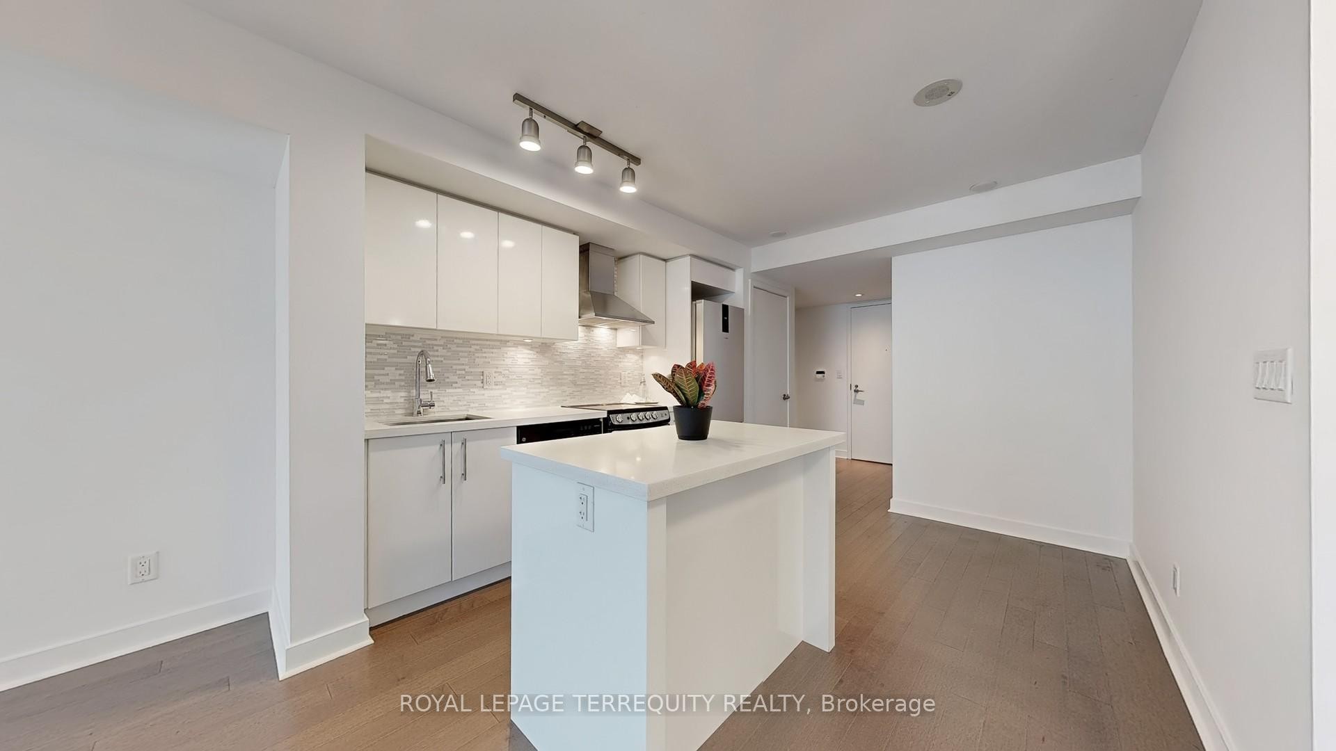 









58


Orchard View

Boulevard, 705,
Toronto,




ON
M4R 0A2


