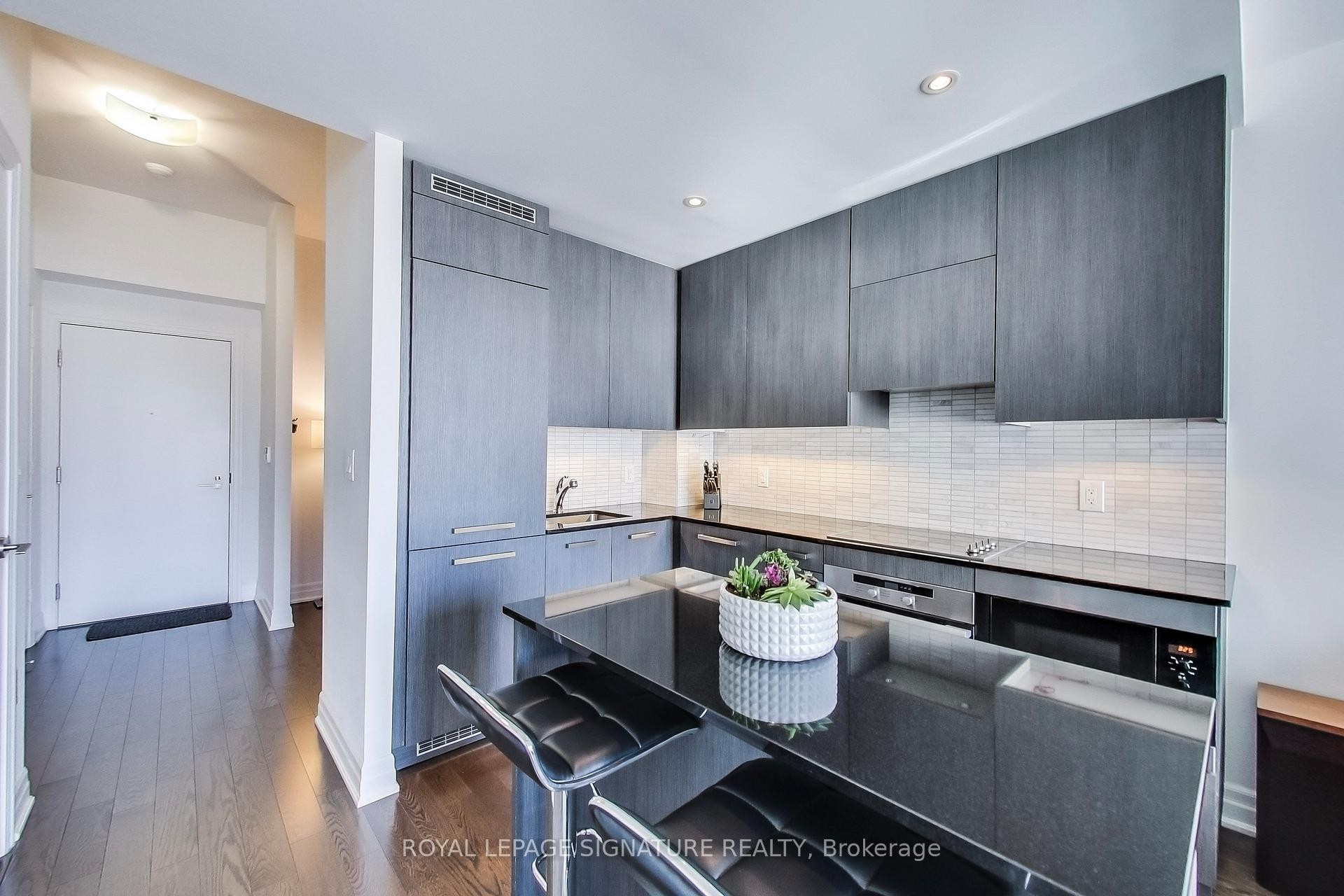 









8


The Esplanade

N/A, 1104,
Toronto,




ON
M5E 0A6

