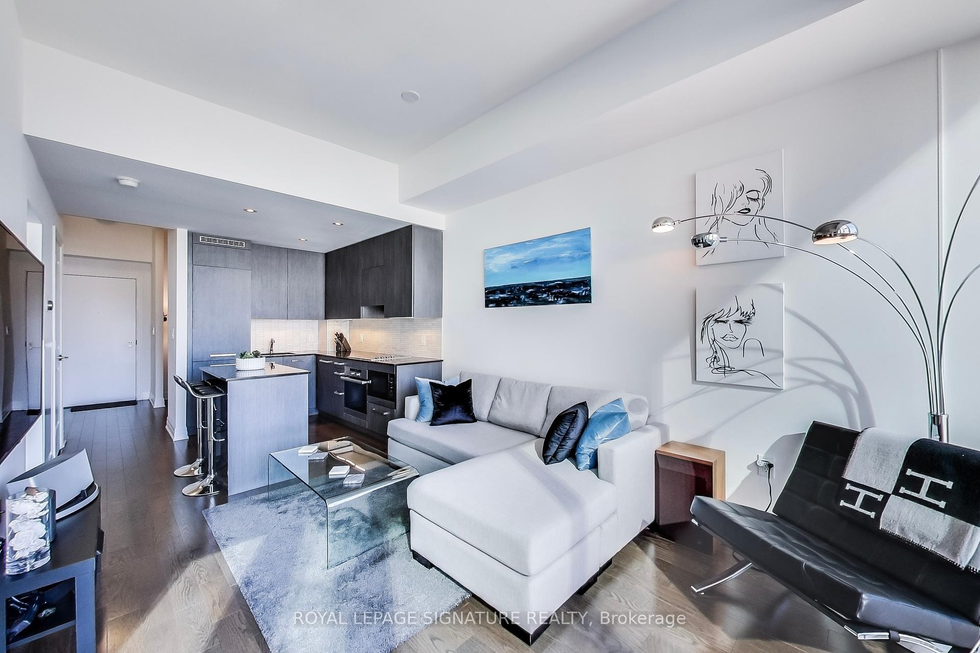 









8


The Esplanade

N/A, 1104,
Toronto,




ON
M5E 0A6

