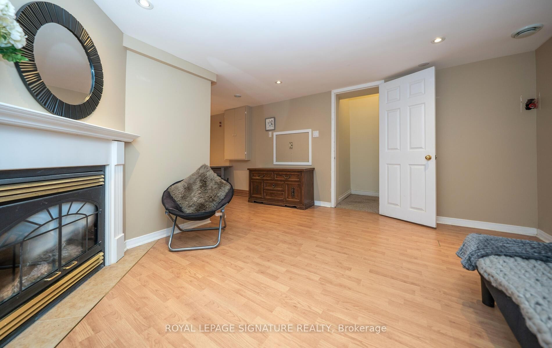 









2098


Pharmacy

Avenue,
Toronto,




ON
M1W 1H8

