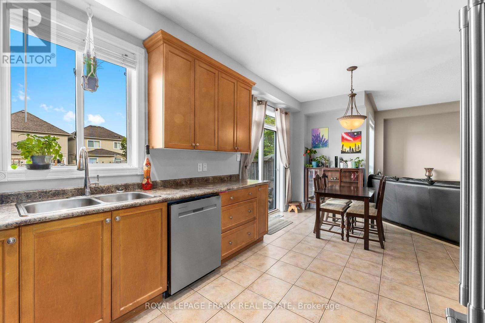 












39 CUTLER DRIVE

,
Clarington (Newcastle),




Ontario
L1B1M4

