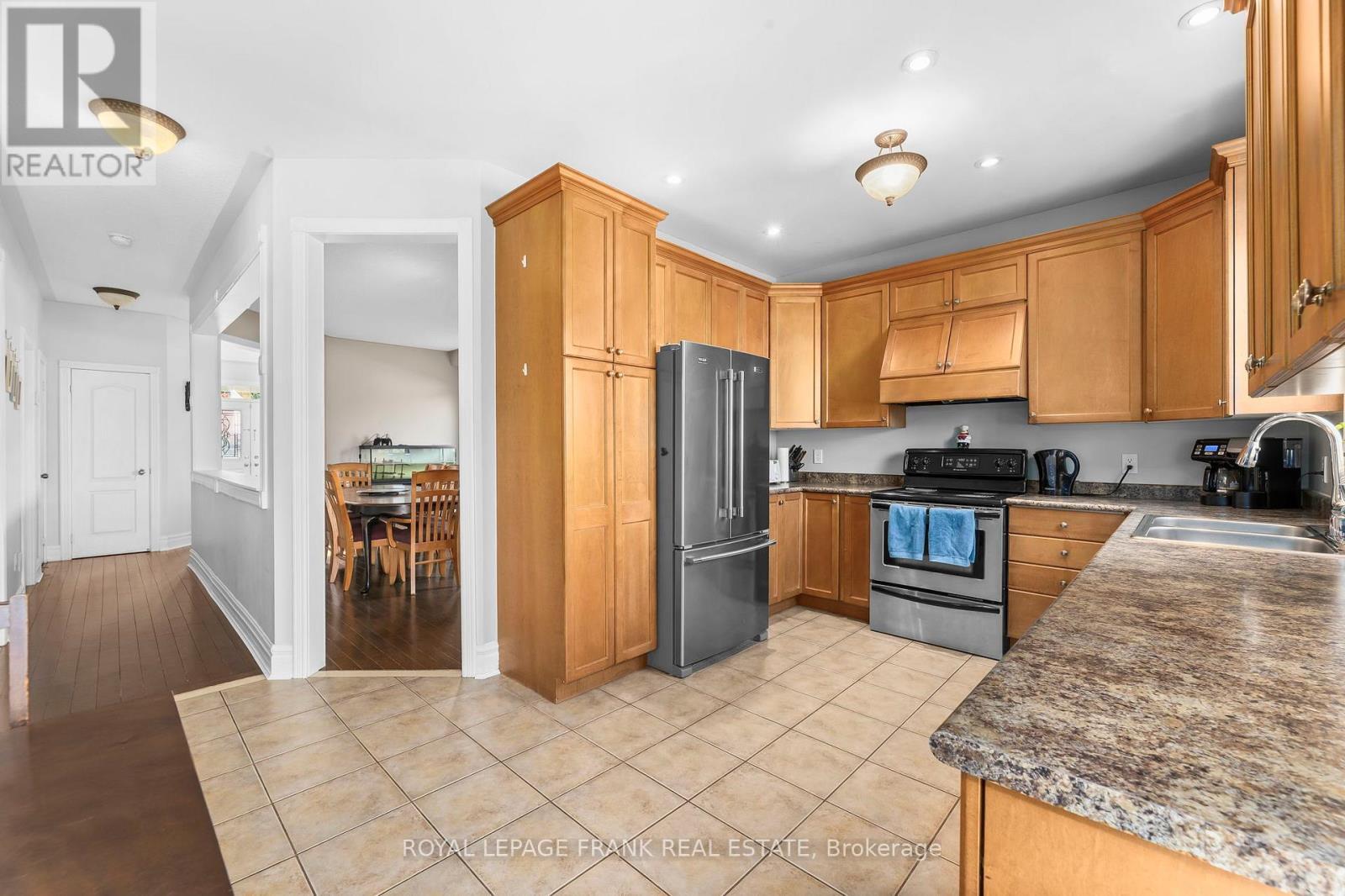 












39 CUTLER DRIVE

,
Clarington (Newcastle),




Ontario
L1B1M4

