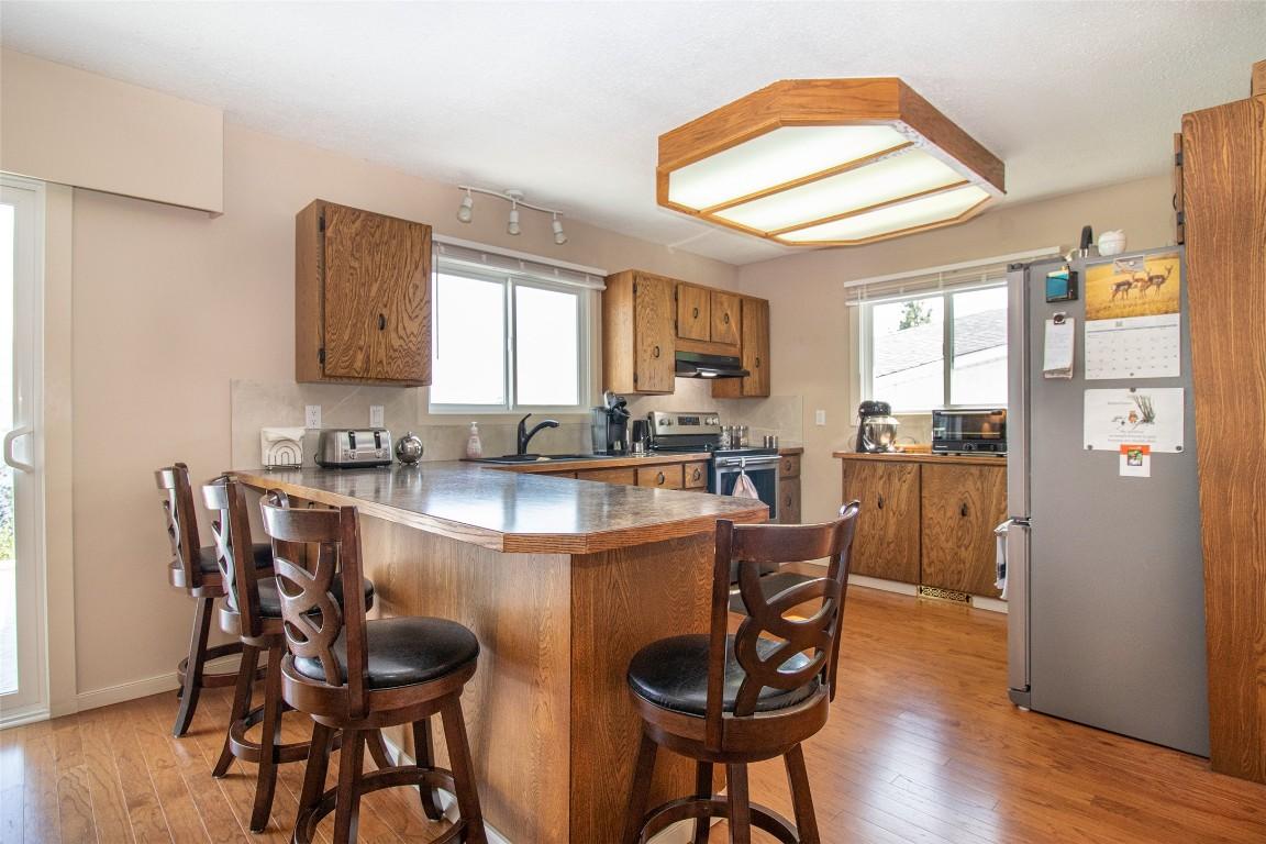 









6335


Topham

Place,
Peachland,




BC
V0H 1X0

