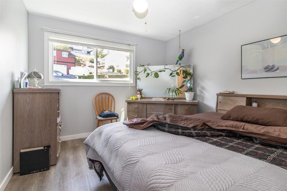 









6335


Topham

Place,
Peachland,




BC
V0H 1X0

