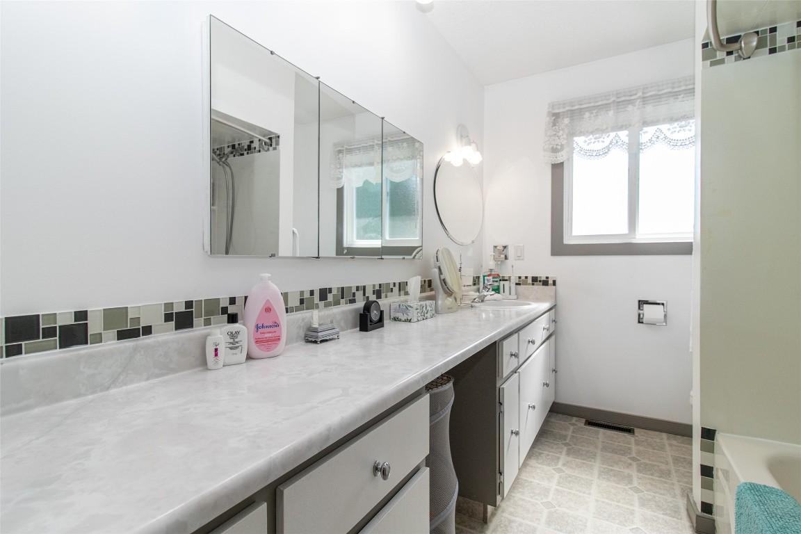 









6335


Topham

Place,
Peachland,




BC
V0H 1X0

