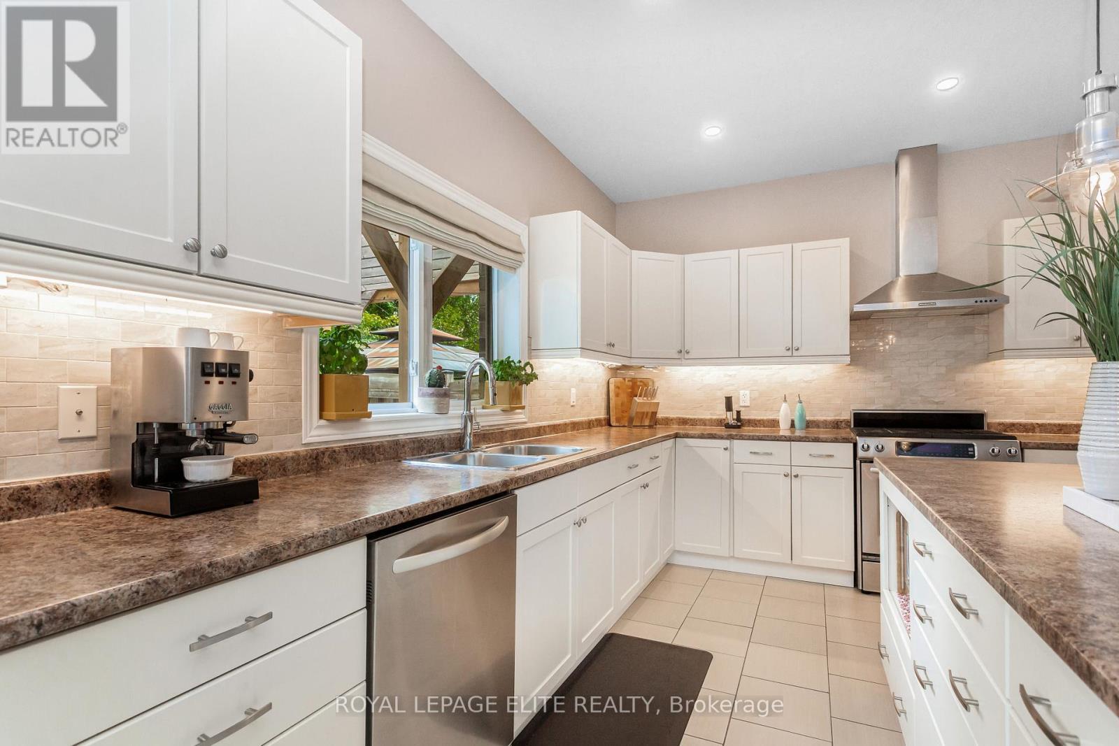 












49 PRESTON DRIVE

,
Orangeville,




Ontario
L9W4K3

