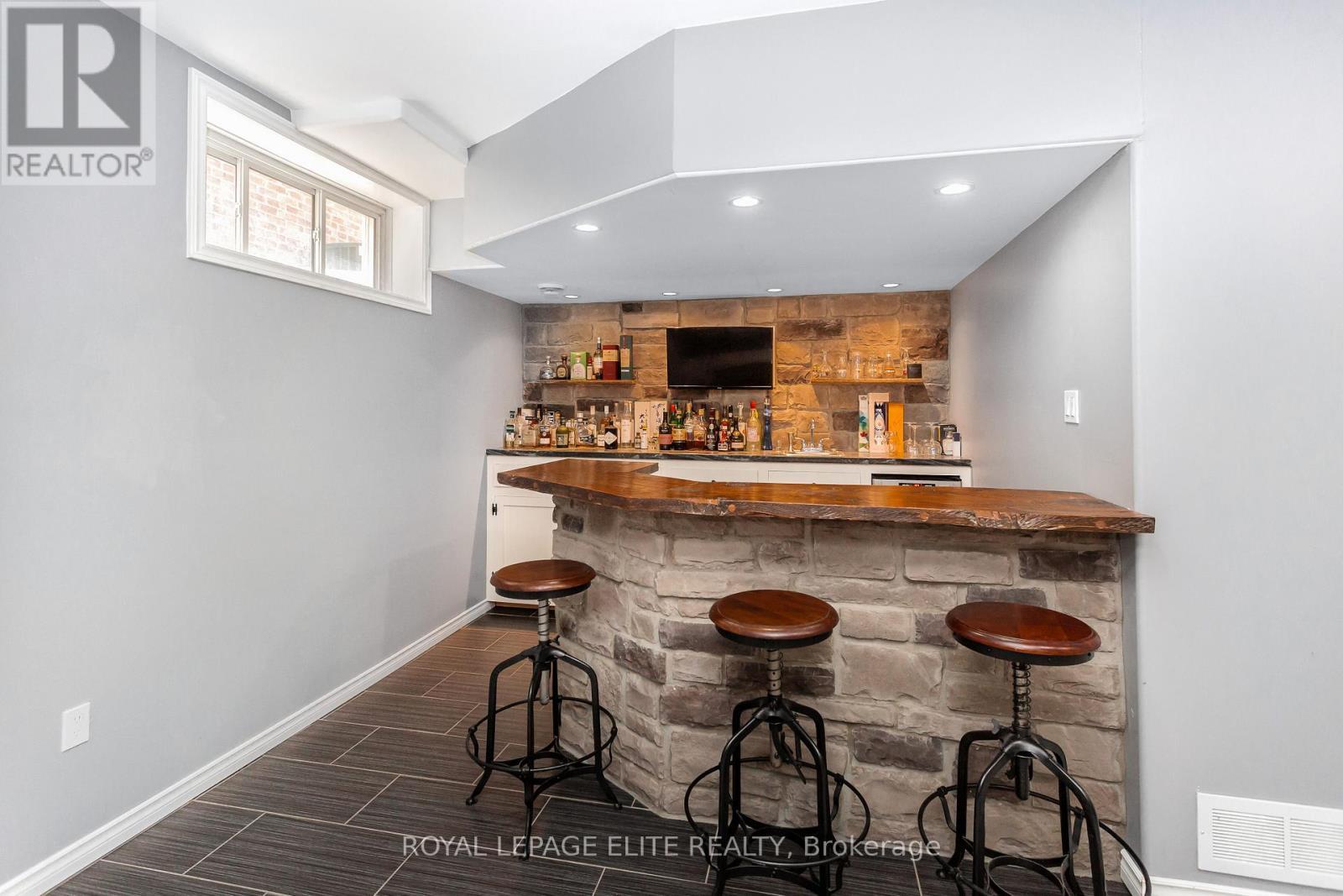 












49 PRESTON DRIVE

,
Orangeville,




Ontario
L9W4K3

