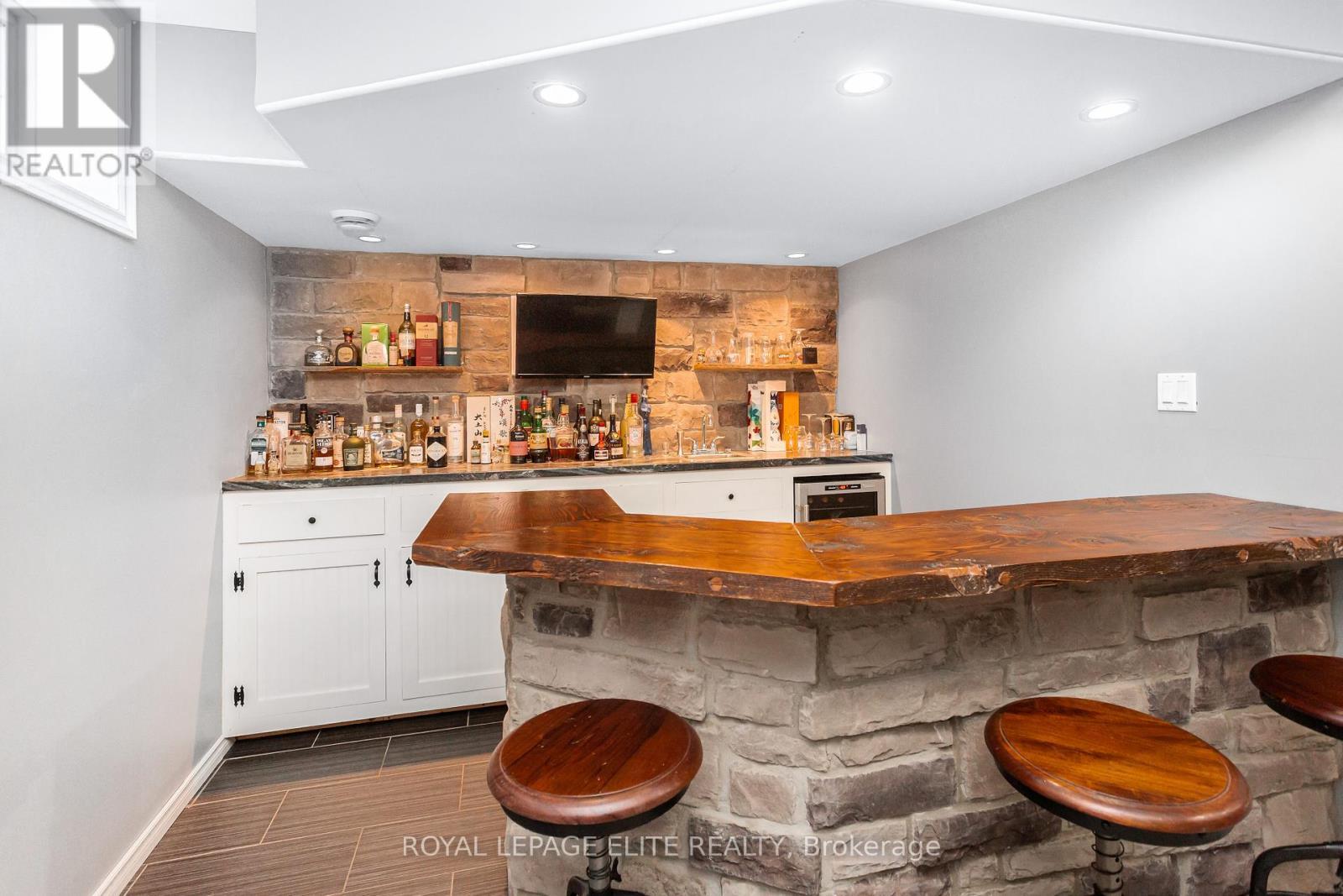 












49 PRESTON DRIVE

,
Orangeville,




Ontario
L9W4K3


