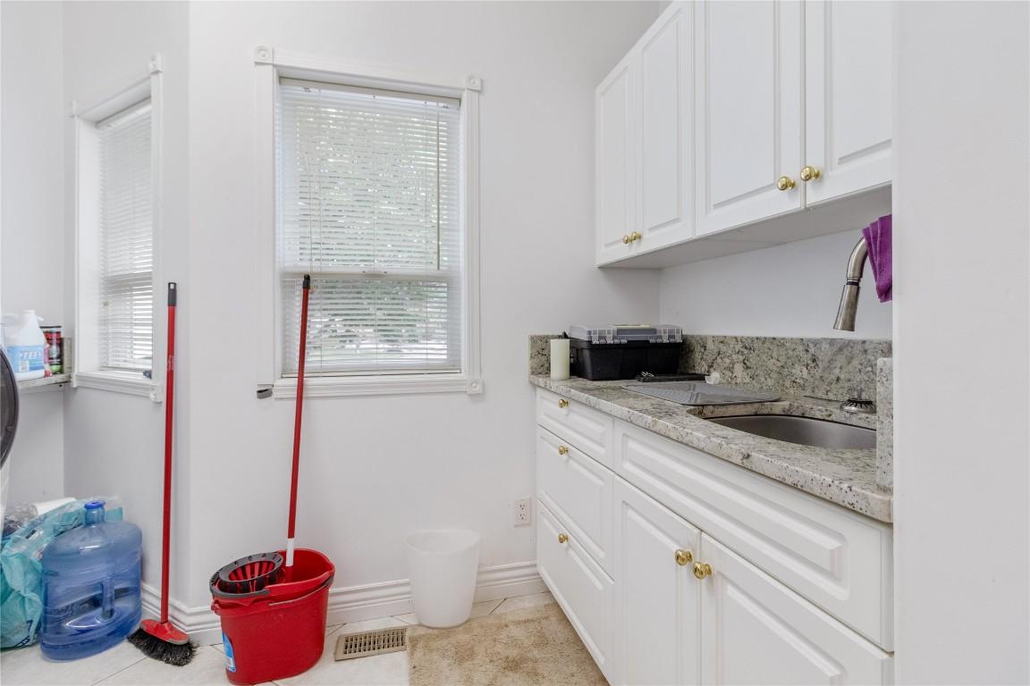 









2457


Belgo

Road,
Kelowna,




BC
V1P 1E2

