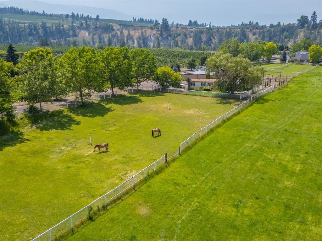 









2457


Belgo

Road,
Kelowna,




BC
V1P 1E2

