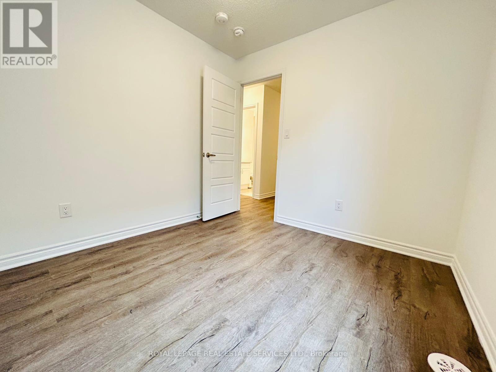 












1577 MOIRA CRESCENT

,
Milton,




Ontario
L9E1X8

