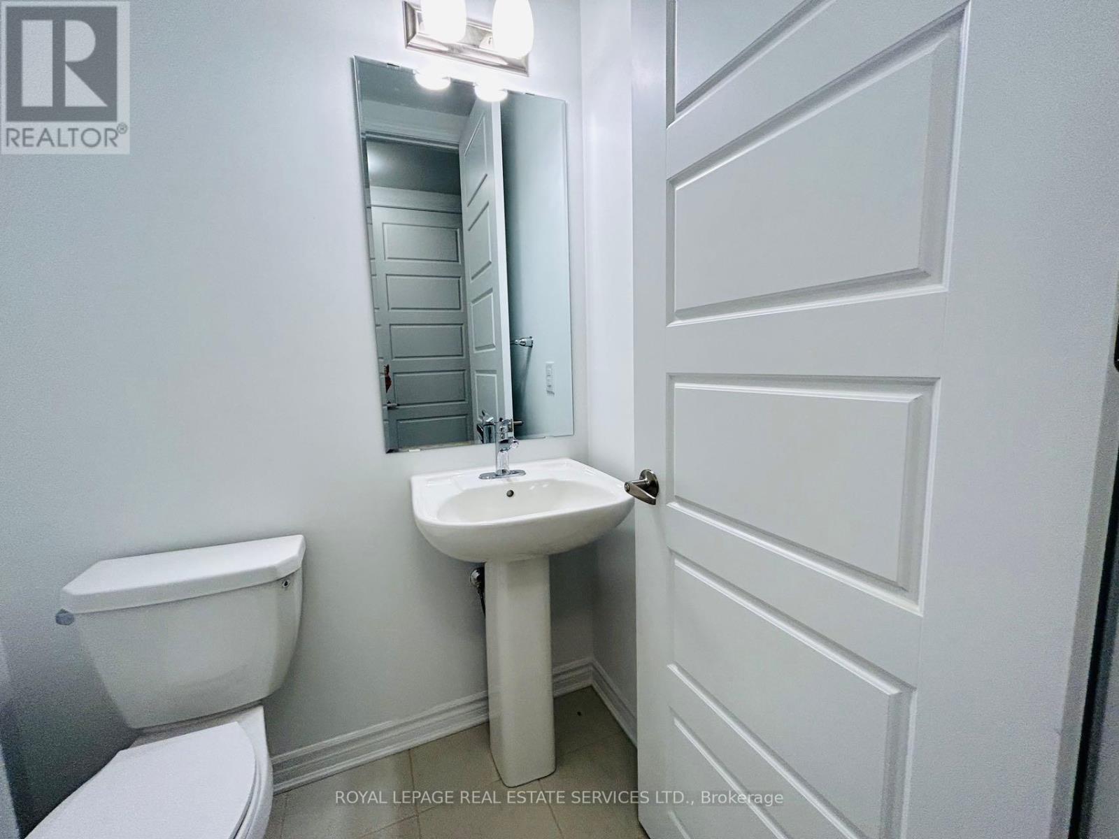 












1577 MOIRA CRESCENT

,
Milton,




Ontario
L9E1X8


