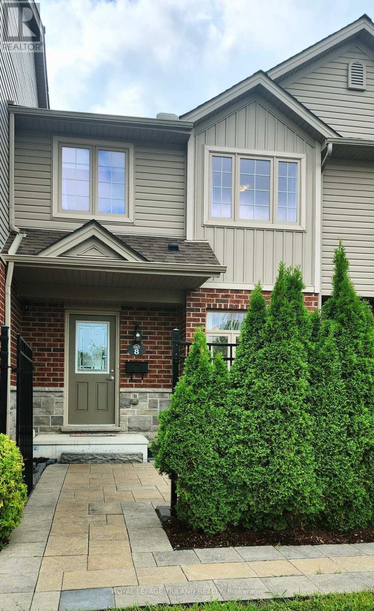 












8 - 3399 CASTLE ROCK PLACE

,
London South (South W),




Ontario
N6L0C8

