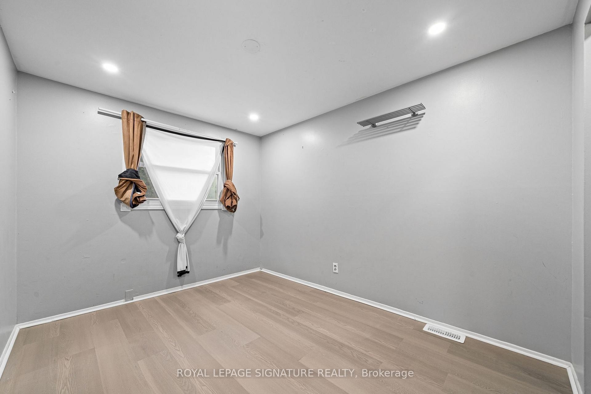









32A


Crossley

Drive,
Port Hope,




ON
L1A 3T4

