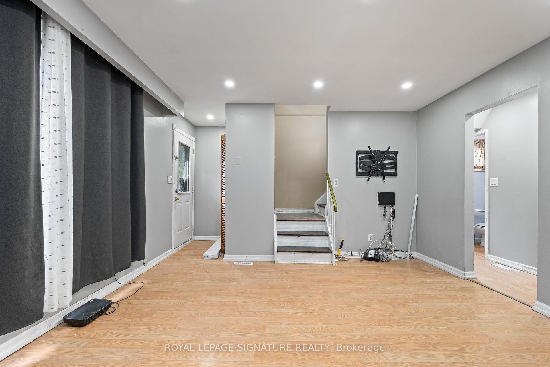 









32A


Crossley

Drive,
Port Hope,




ON
L1A 3T4

