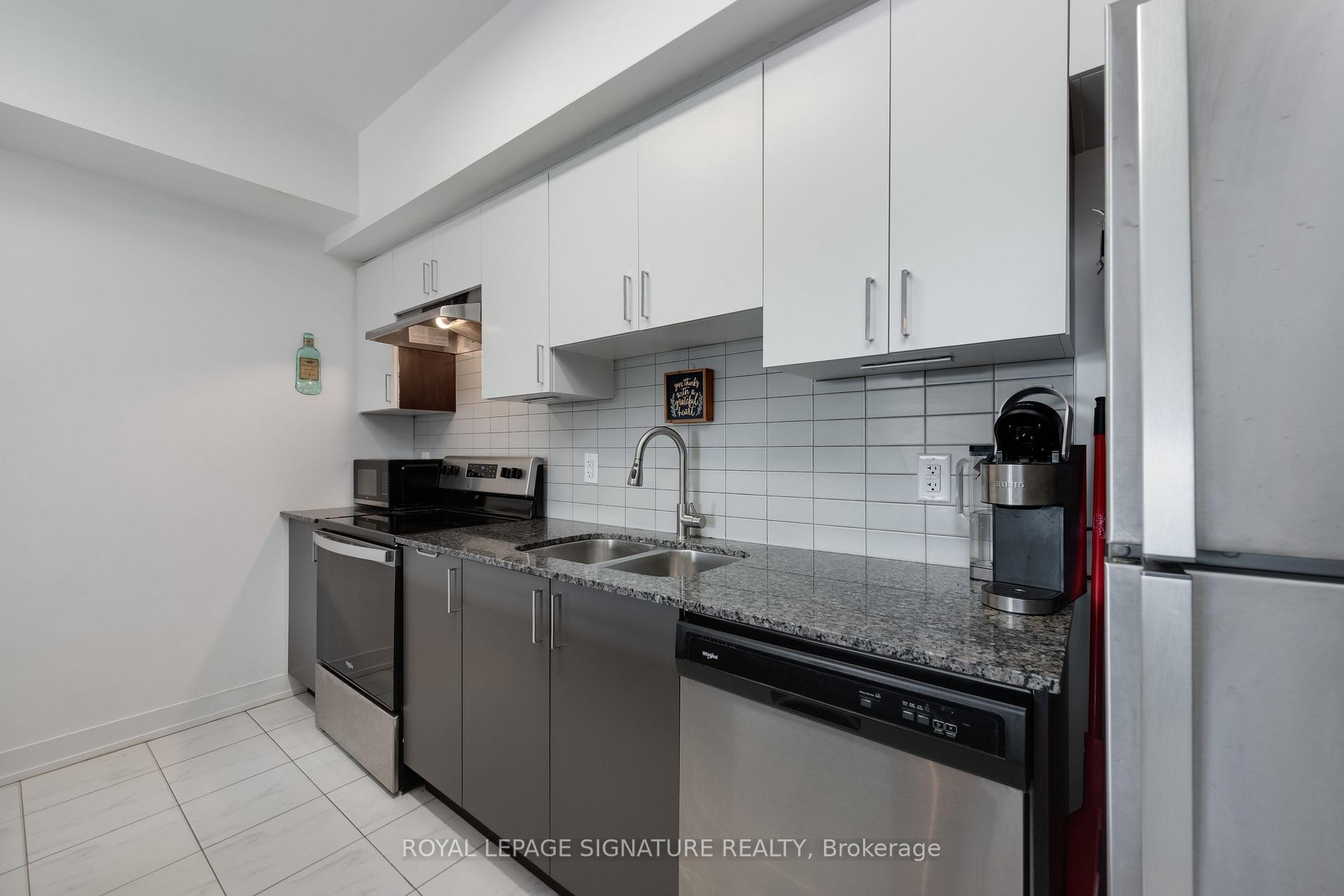 









10


Culinary

Lane, 508,
Barrie,




ON
L9J 0K2

