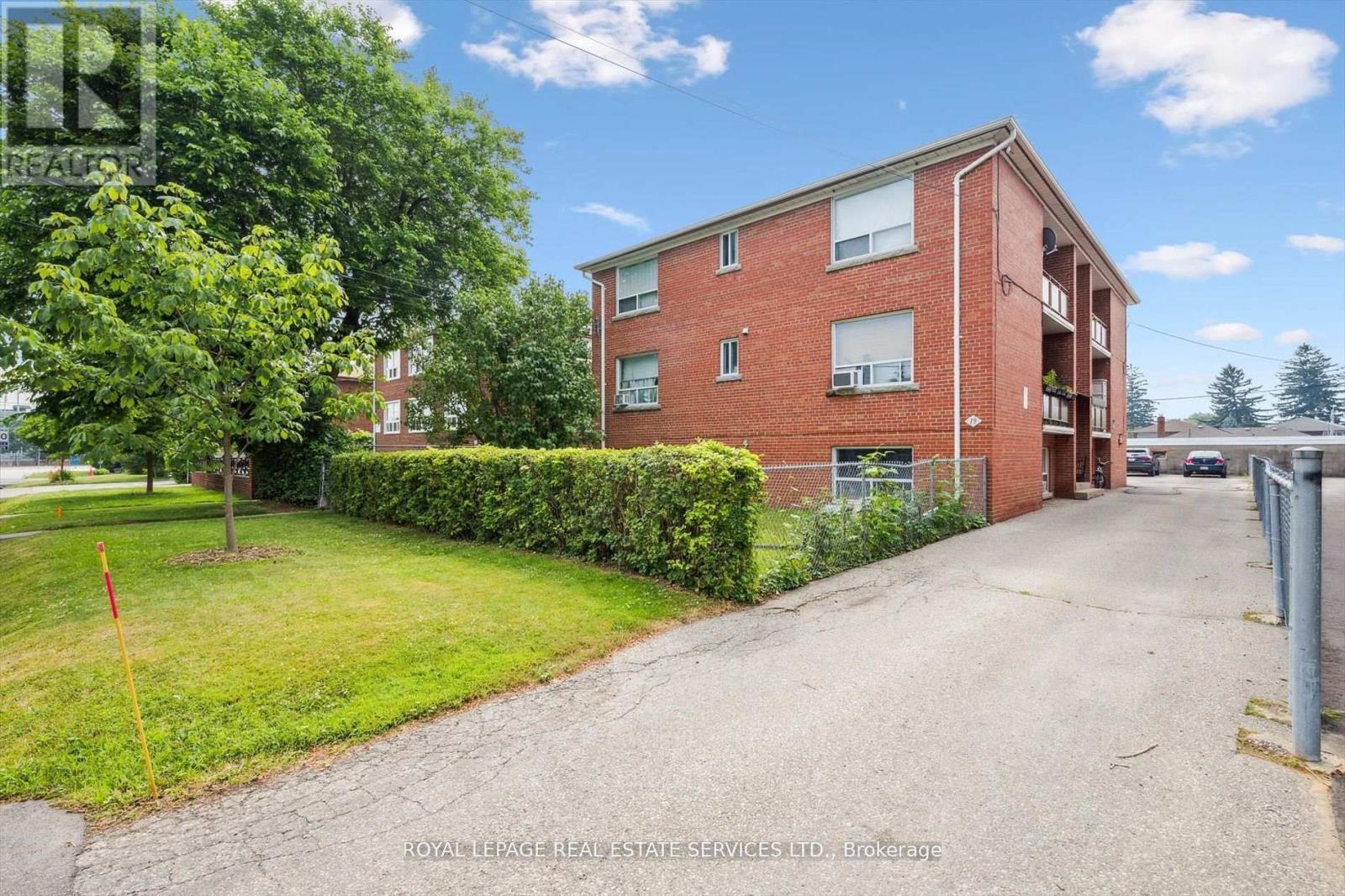 












19 DOVER DRIVE N

,
Toronto,




Ontario
M8W1V7

