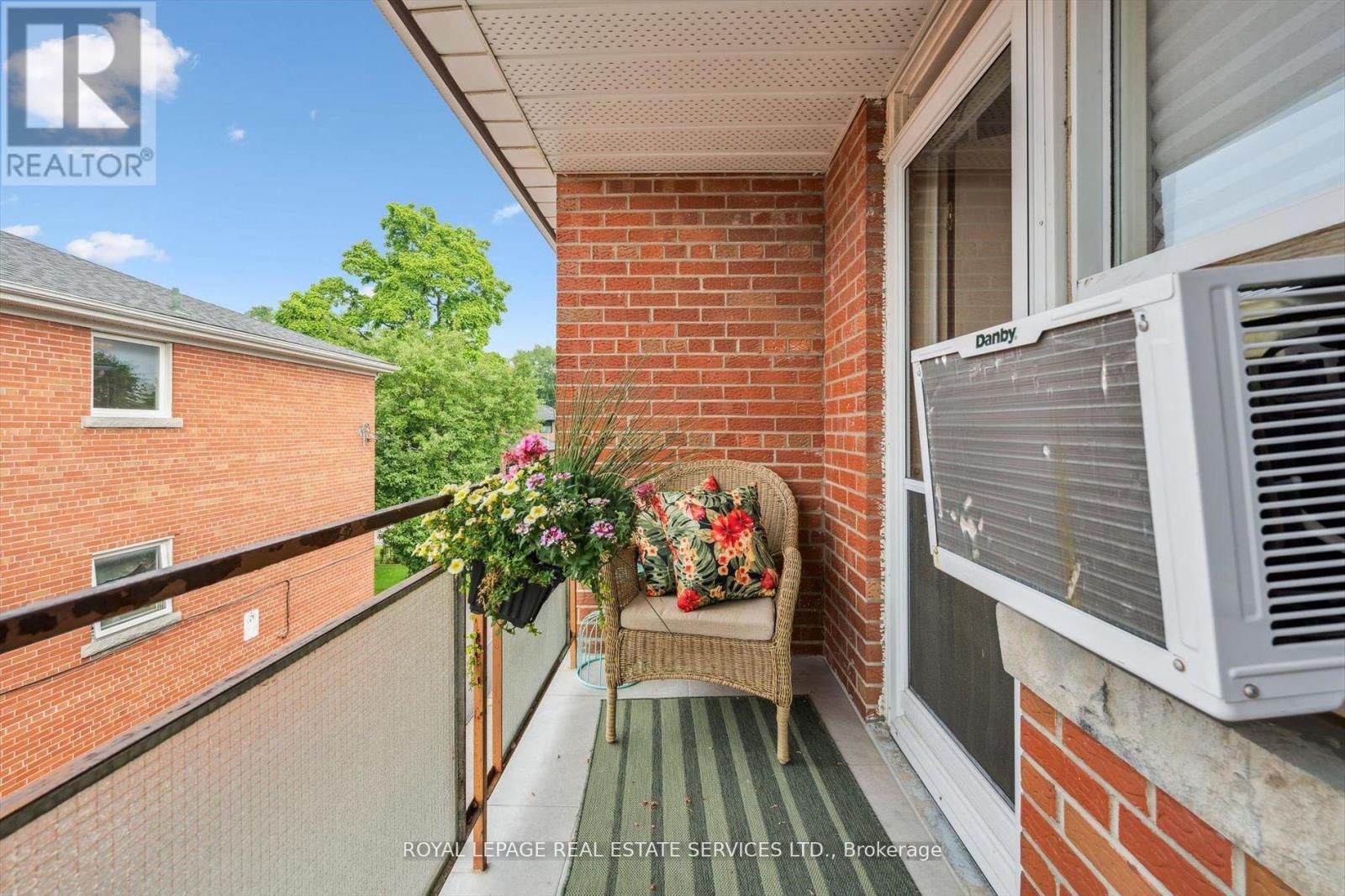 












19 DOVER DRIVE N

,
Toronto,




Ontario
M8W1V7

