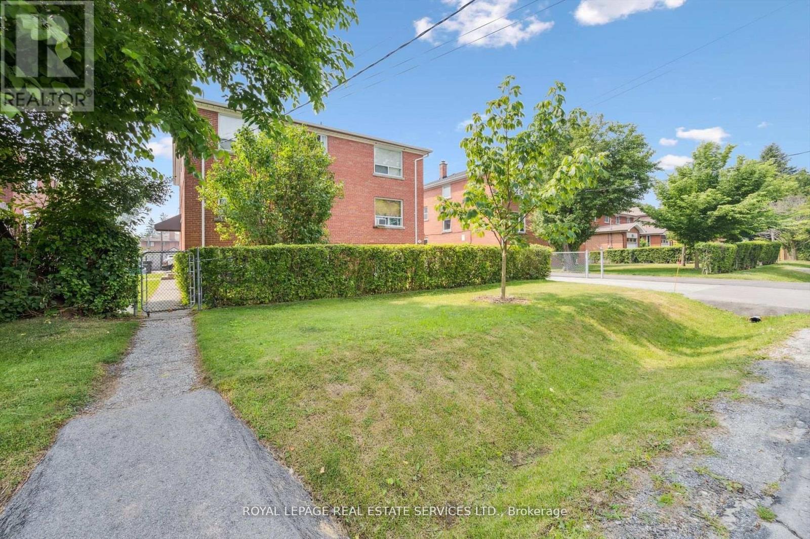 












19 DOVER DRIVE N

,
Toronto,




Ontario
M8W1V7

