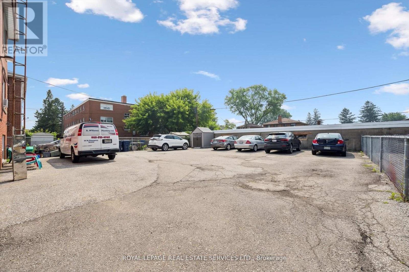 












19 DOVER DRIVE N

,
Toronto,




Ontario
M8W1V7

