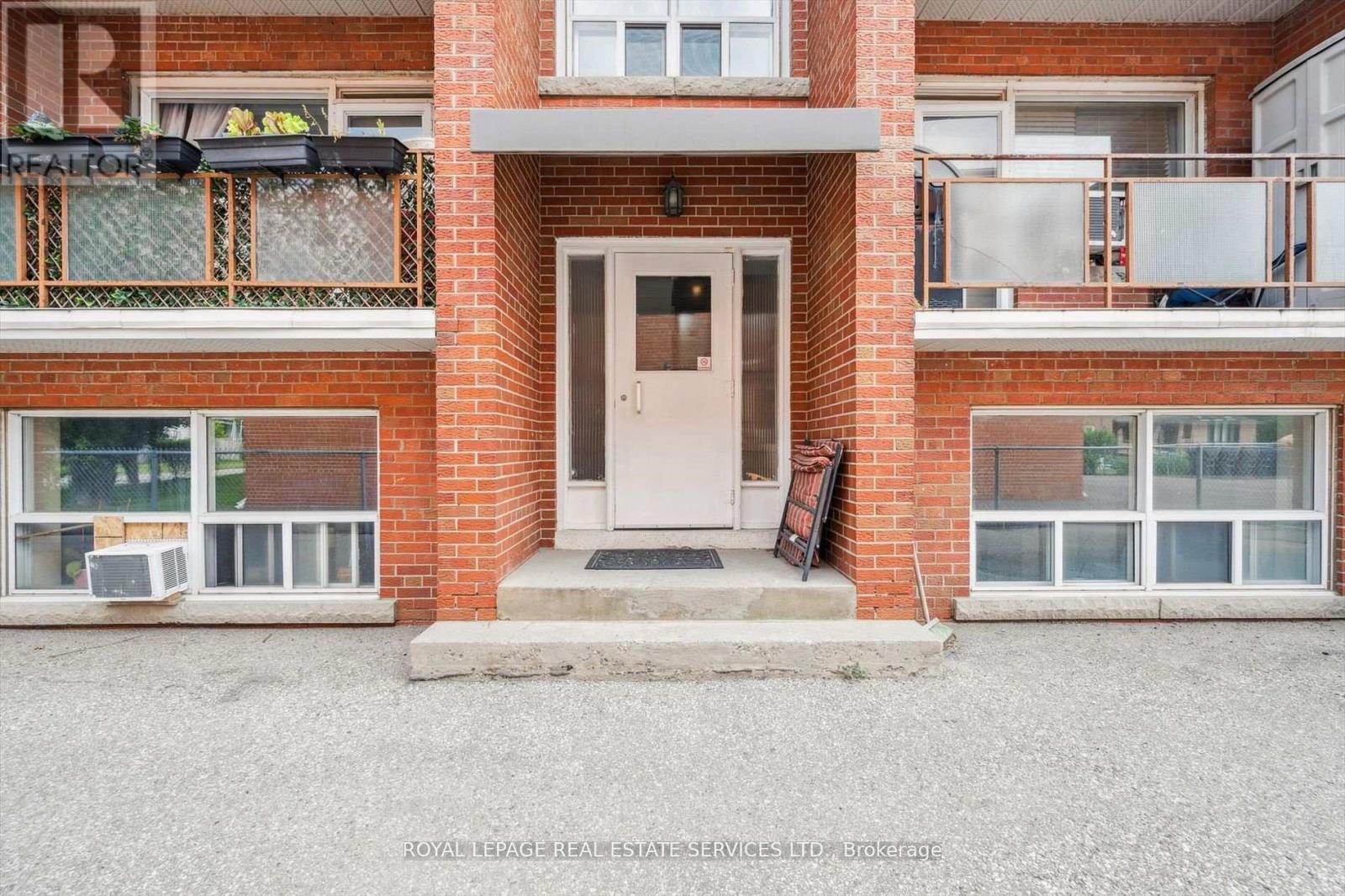 












19 DOVER DRIVE N

,
Toronto,




Ontario
M8W1V7

