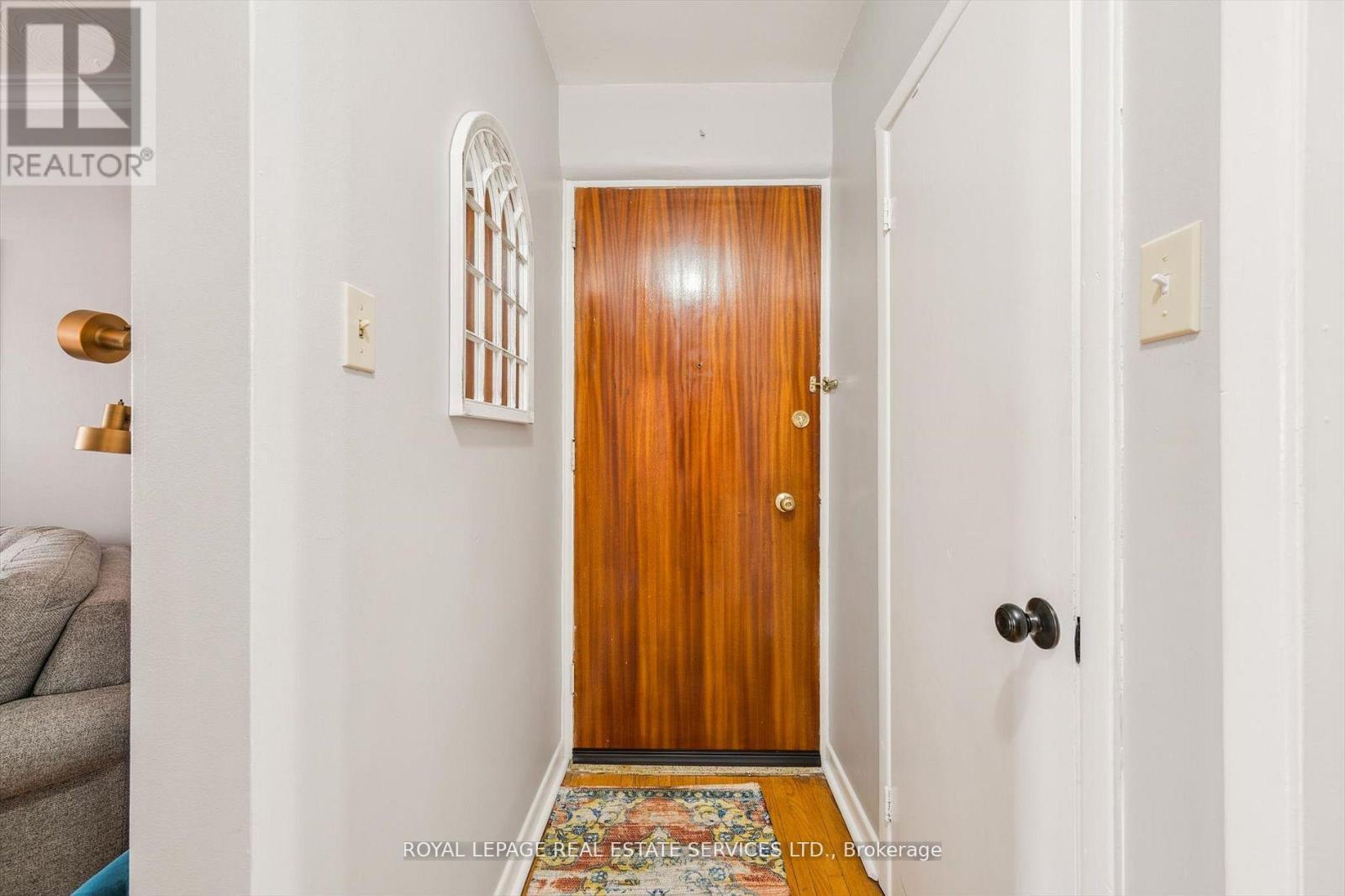 












19 DOVER DRIVE N

,
Toronto,




Ontario
M8W1V7

