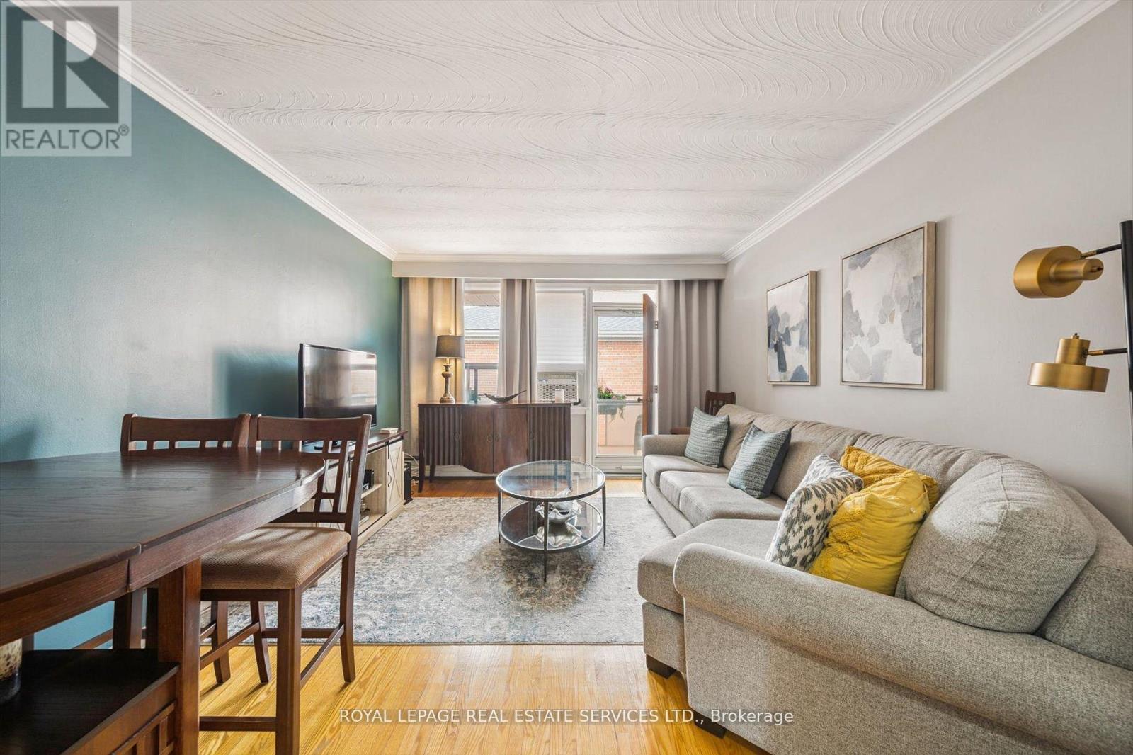 












19 DOVER DRIVE N

,
Toronto,




Ontario
M8W1V7

