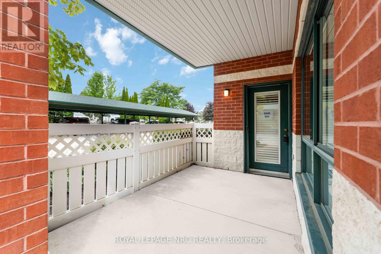 












101 - 55 PELHAM TOWN SQUARE

,
Pelham (Fonthill),




Ontario
L0S1E0

