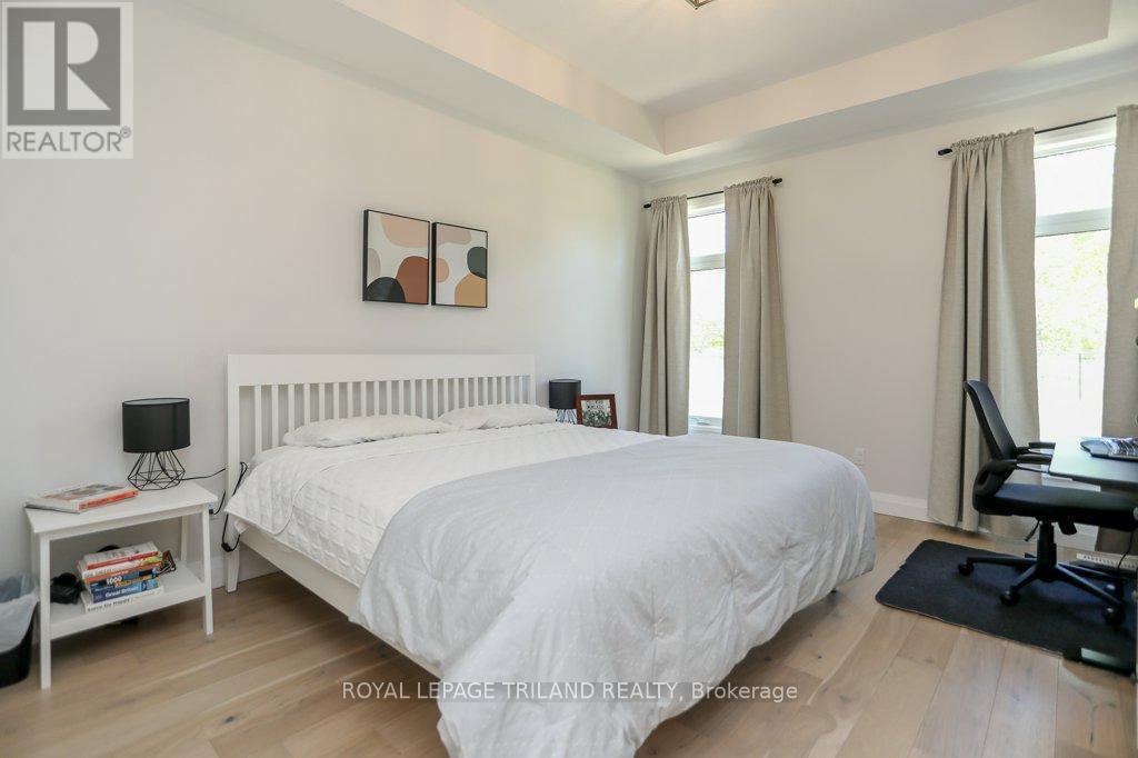 












45 COMPASS TRAIL

,
Central Elgin (Port Stanley),




Ontario
N5L0B4

