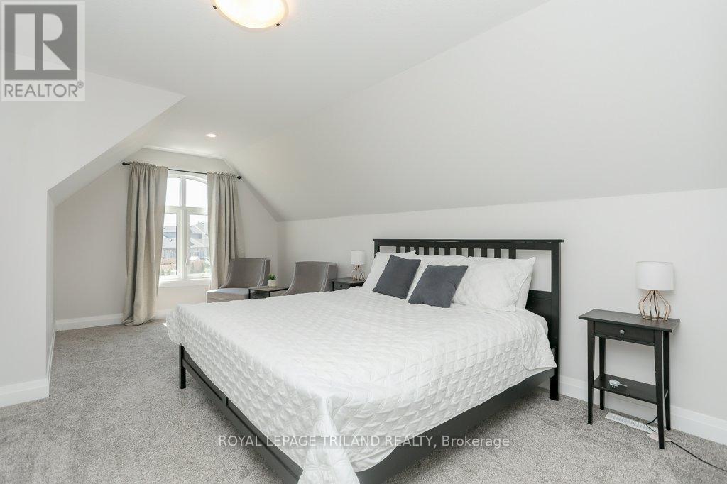 












45 COMPASS TRAIL

,
Central Elgin (Port Stanley),




Ontario
N5L0B4

