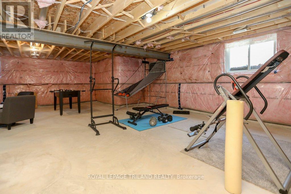 












45 COMPASS TRAIL

,
Central Elgin (Port Stanley),




Ontario
N5L0B4

