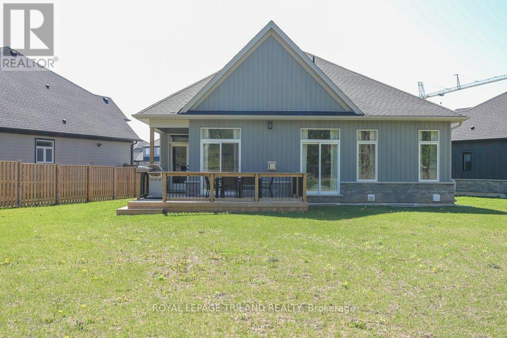 












45 COMPASS TRAIL

,
Central Elgin (Port Stanley),




Ontario
N5L0B4

