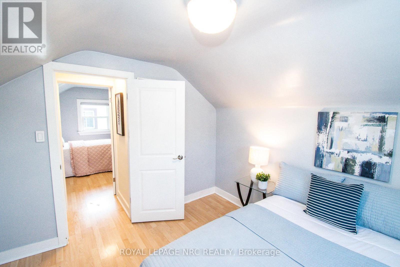 












57 HAMILTON STREET

,
St. Catharines (Western Hill),




Ontario
L2S1K8


