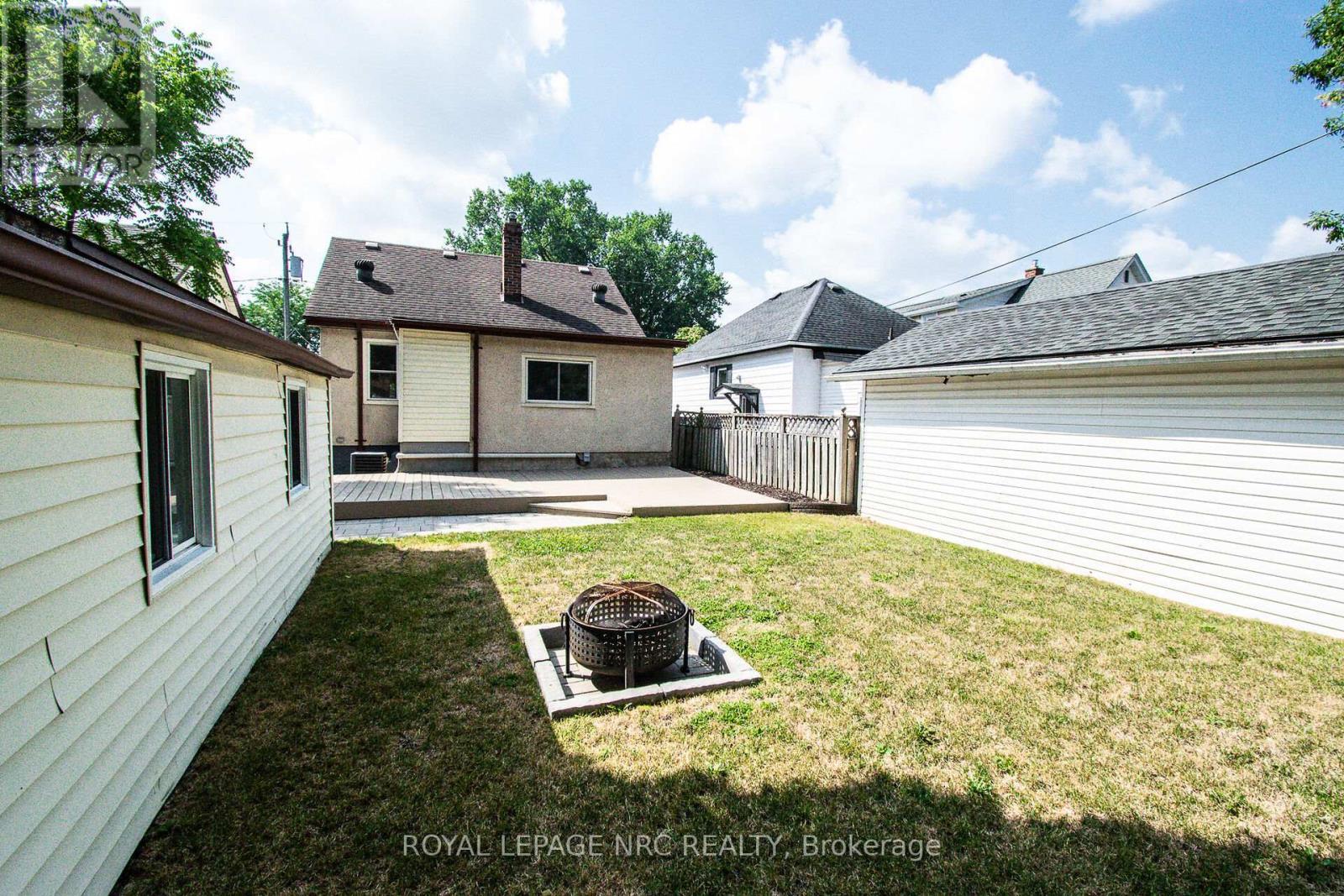 












57 HAMILTON STREET

,
St. Catharines (Western Hill),




Ontario
L2S1K8

