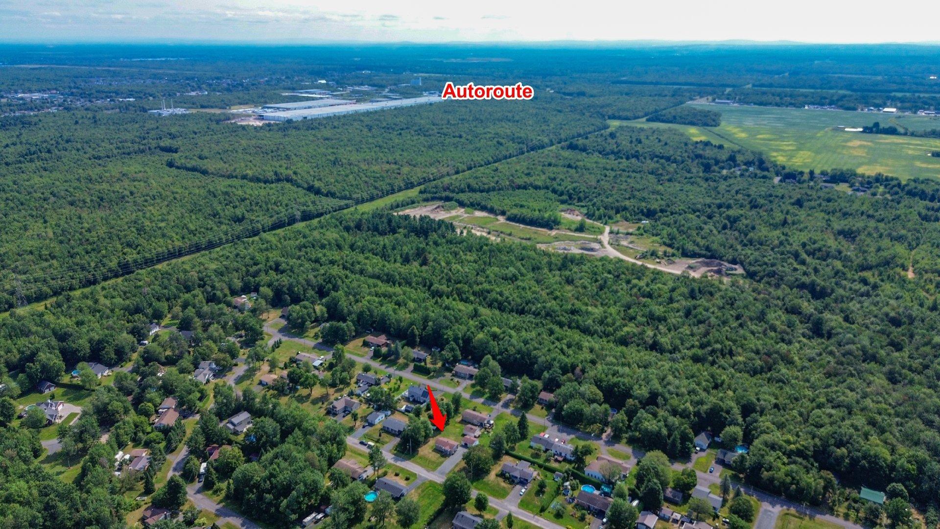 









160


Rue Jean

,
Drummondville,




QC
J2A3K2

