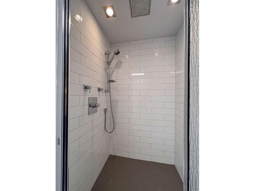 









160


Rue Jean

,
Drummondville,




QC
J2A3K2

