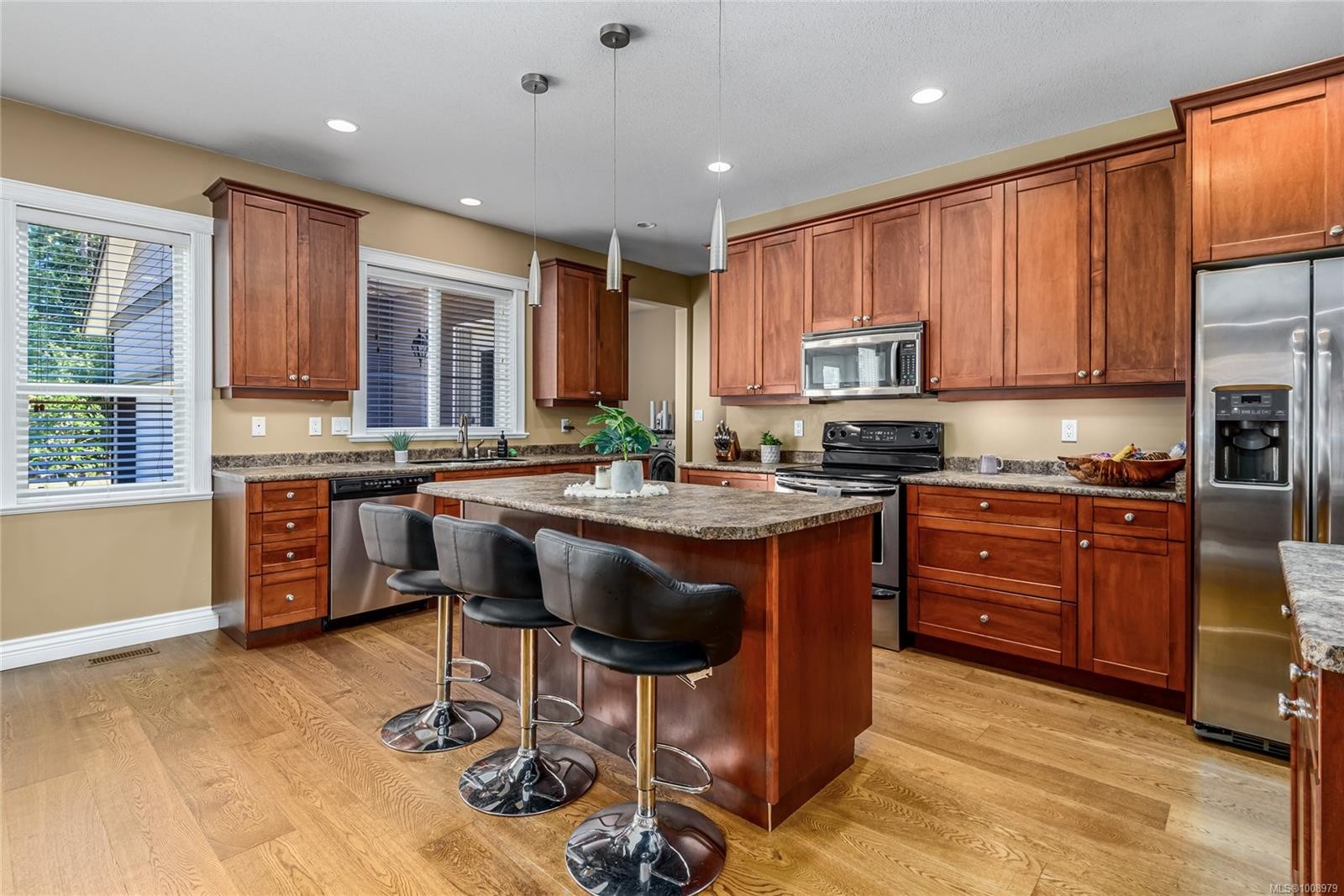 









48


Mills

Rd,
Courtenay,




BC
V9N 3L3

