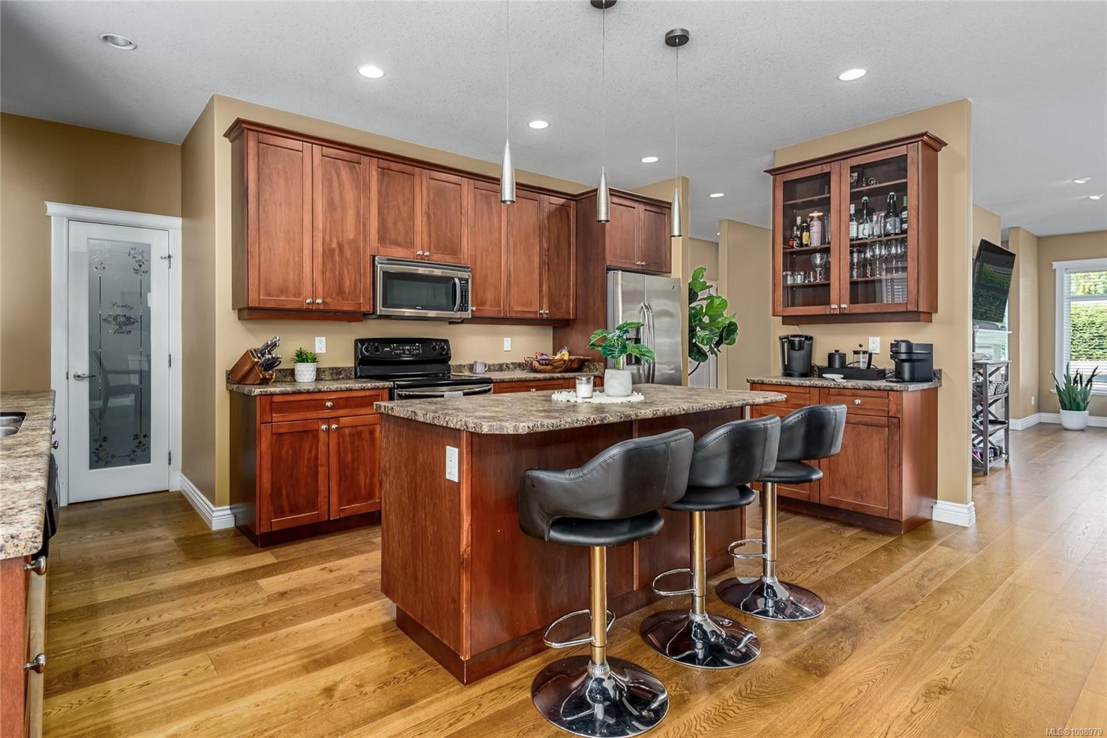 









48


Mills

Rd,
Courtenay,




BC
V9N 3L3

