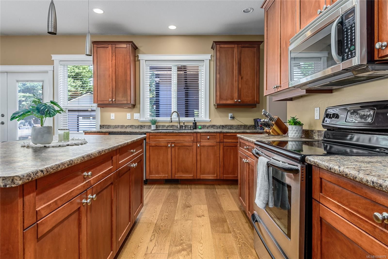 









48


Mills

Rd,
Courtenay,




BC
V9N 3L3

