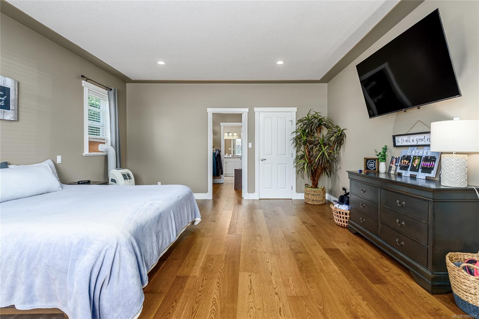 









48


Mills

Rd,
Courtenay,




BC
V9N 3L3

