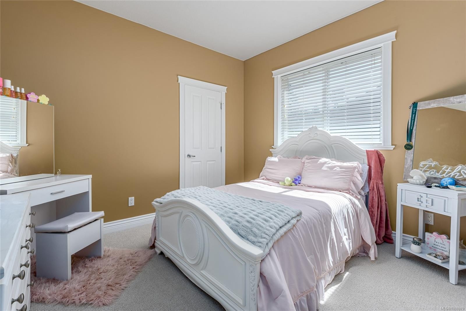 









48


Mills

Rd,
Courtenay,




BC
V9N 3L3

